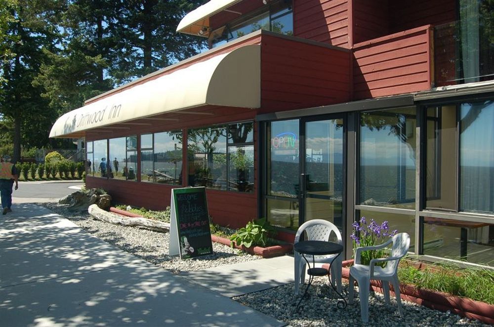 Driftwood Inn Sechelt Exterior photo